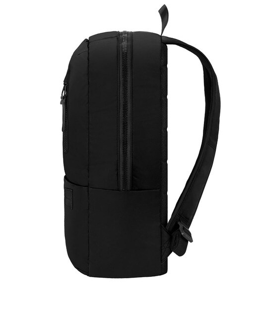 Mochila preta com fecho de correr