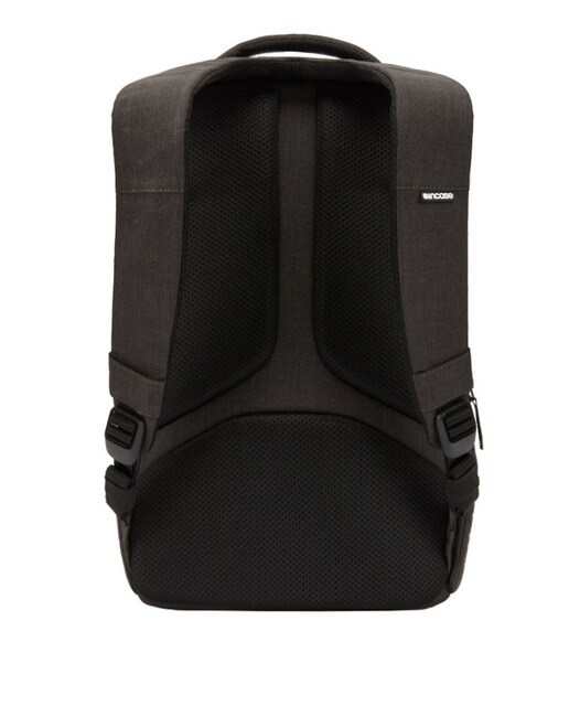 Mochila de homem Incase cinzenta com fecho de correr