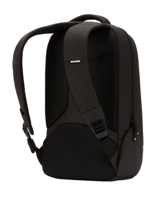 Mochila de homem Incase cinzenta com fecho de correr