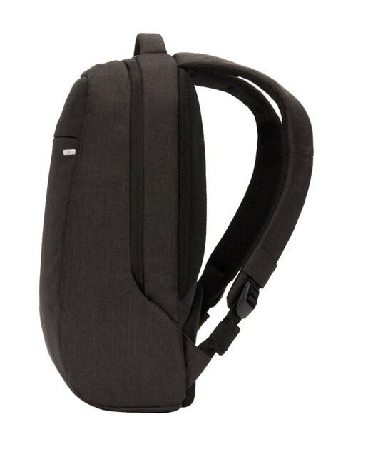 Mochila de homem Incase cinzenta com fecho de correr