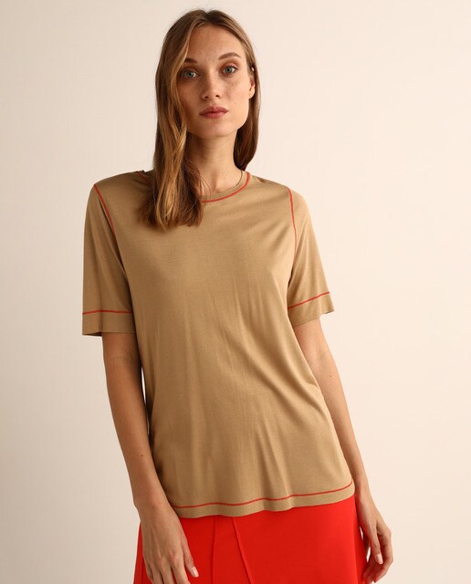 Camiseta larga de mujer con costuras