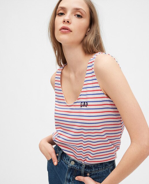 Camiseta de mujer de rayas con logo