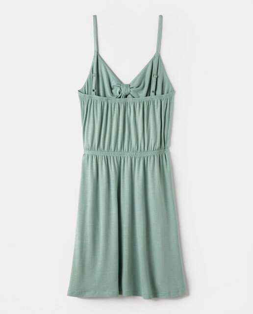 Vestido de alças com pormenor de nó