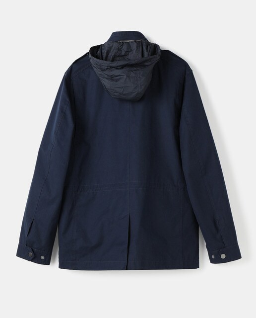 Parka de la colección Black de hombre azul con cuatro bolsillos