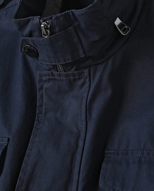 Parka de la colección Black de hombre azul con cuatro bolsillos