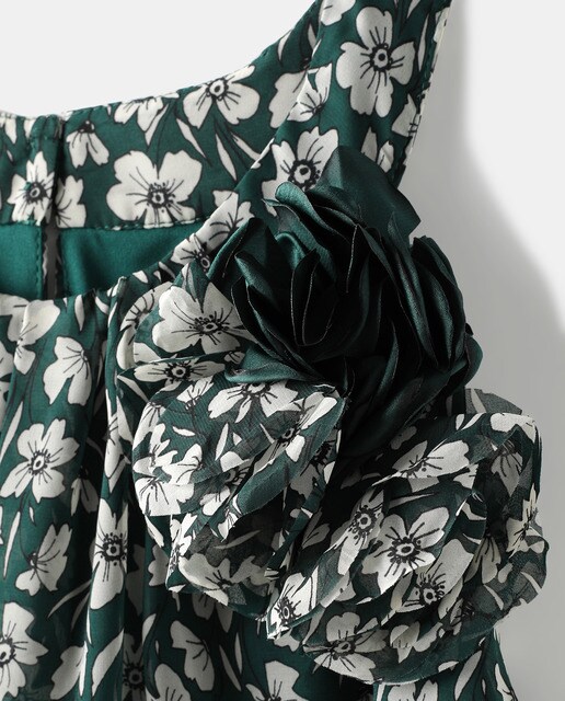 Vestido fluido con escote halter