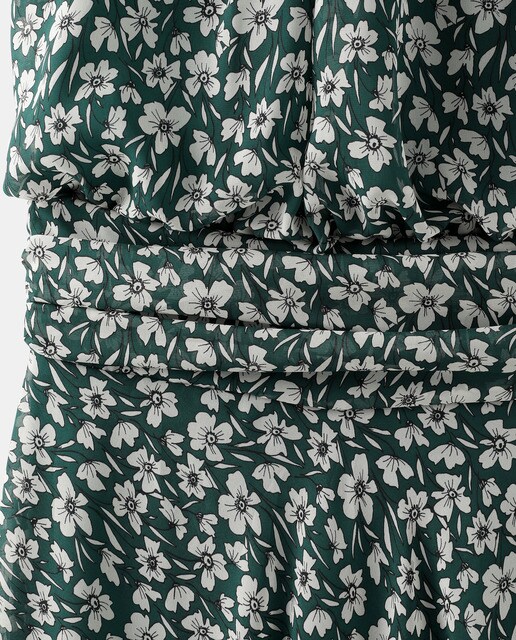 Vestido fluido con escote halter