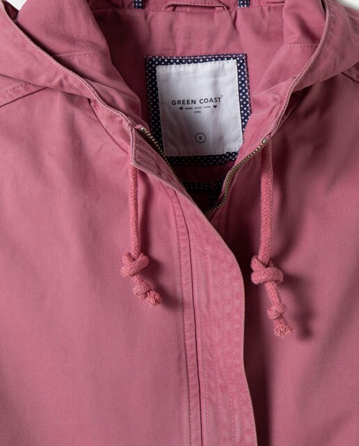 Parka curta de mulher com capuz
