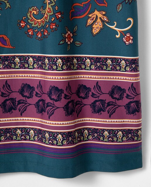 Vestido tipo túnica com estampado paisley