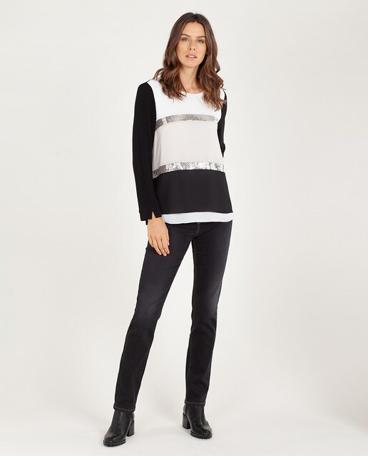 Blusa combinada às cores