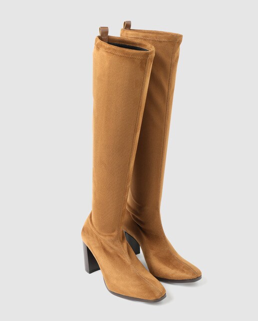 Botas de mujer Gloria Ortiz ajustadas de color camel