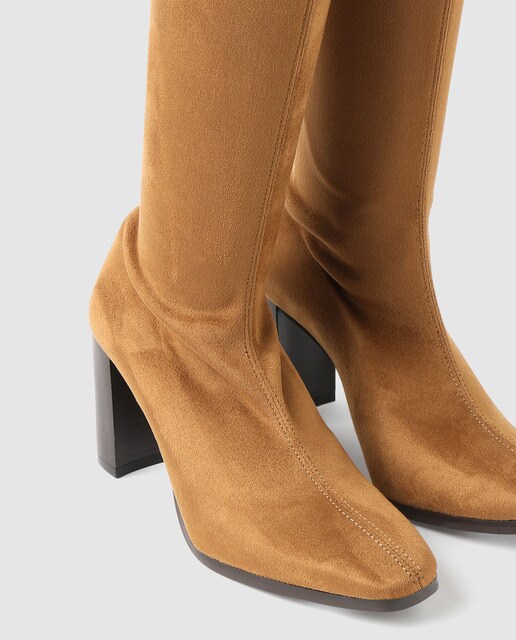 Botas de mujer Gloria Ortiz ajustadas de color camel