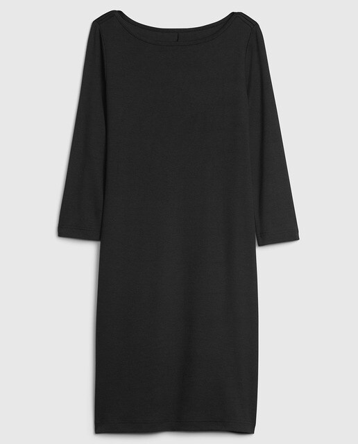 Vestido curto com decote à barco
