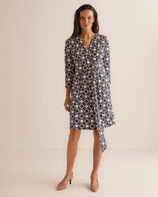 Vestido estampado com fivela