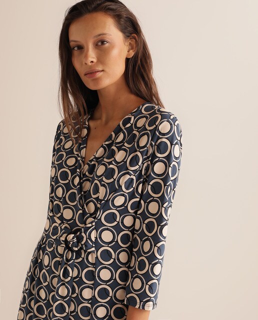 Vestido estampado com fivela