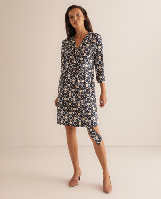 Vestido estampado com fivela