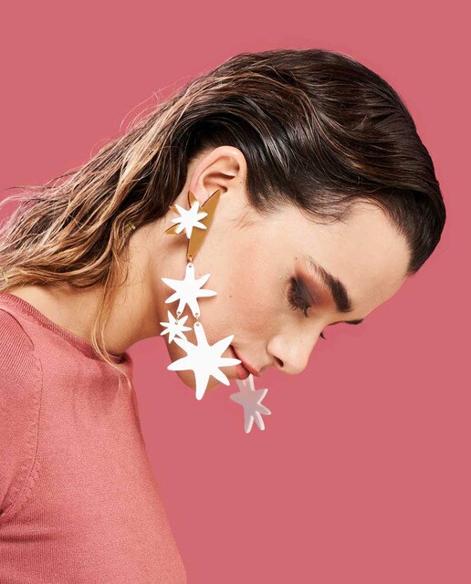 Pendientes Papiroga Voynich de plexiglás blanco