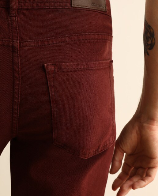 Calças de cinco bolsos de homem regular bordeaux