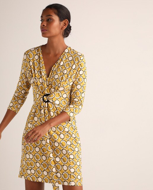 Vestido estampado com fivela
