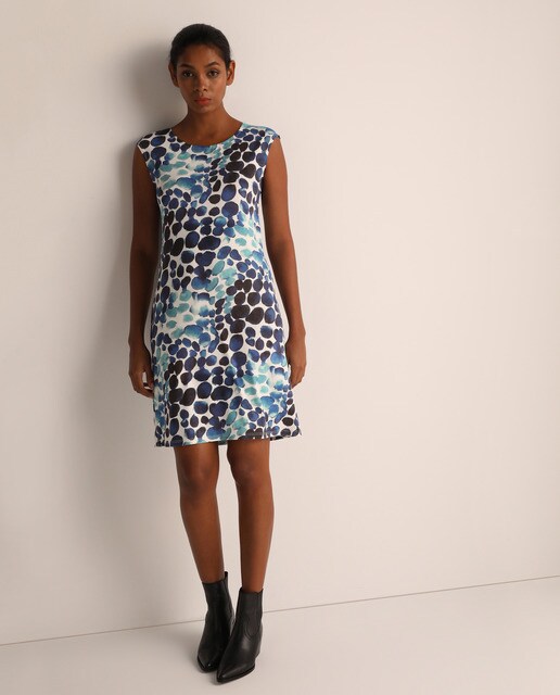 Vestido com estampado de pedras