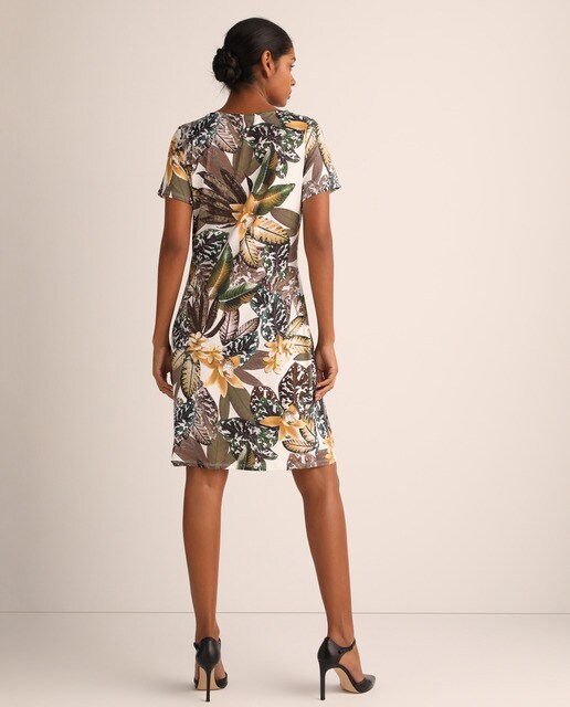 Vestido com estampado de folhas