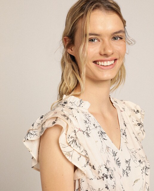 Vestido midi com estampado floral
