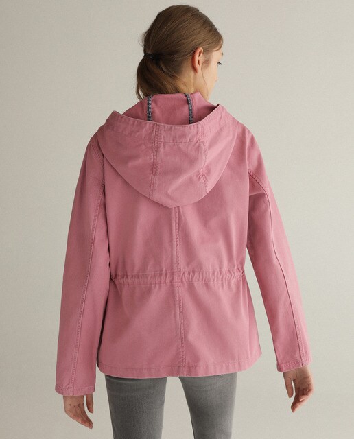 Parka curta de mulher com capuz
