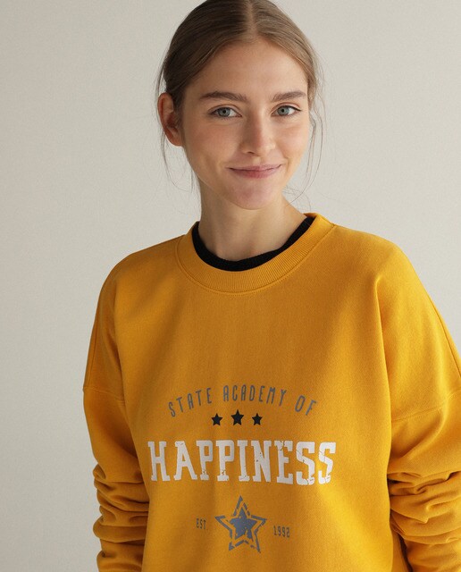 Sweatshirt básica com estampado à frente