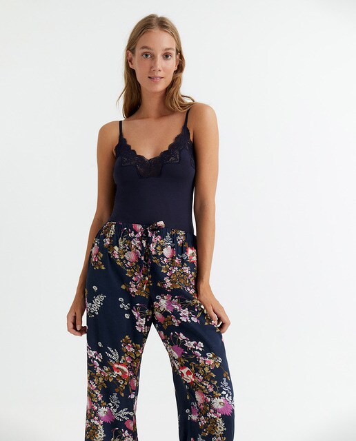 Calças pelo tornozelo com estampado oriental