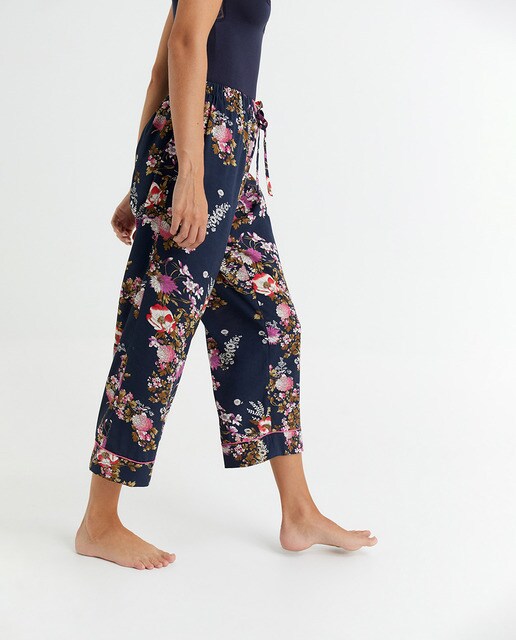 Calças pelo tornozelo com estampado oriental