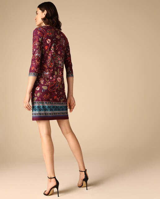 Vestido tipo túnica com estampado paisley