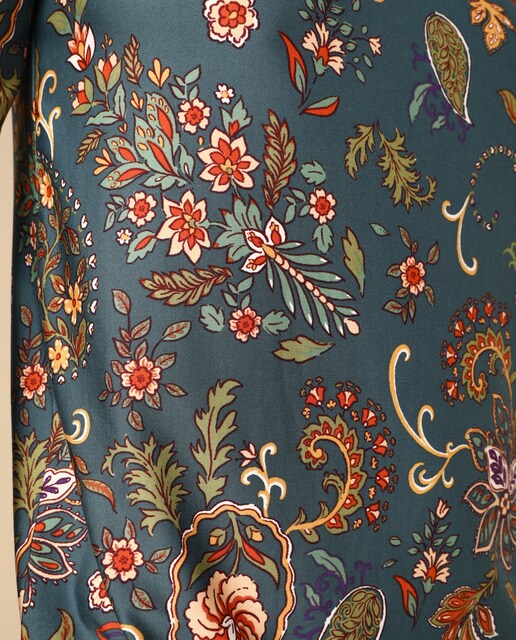 Vestido tipo túnica com estampado paisley
