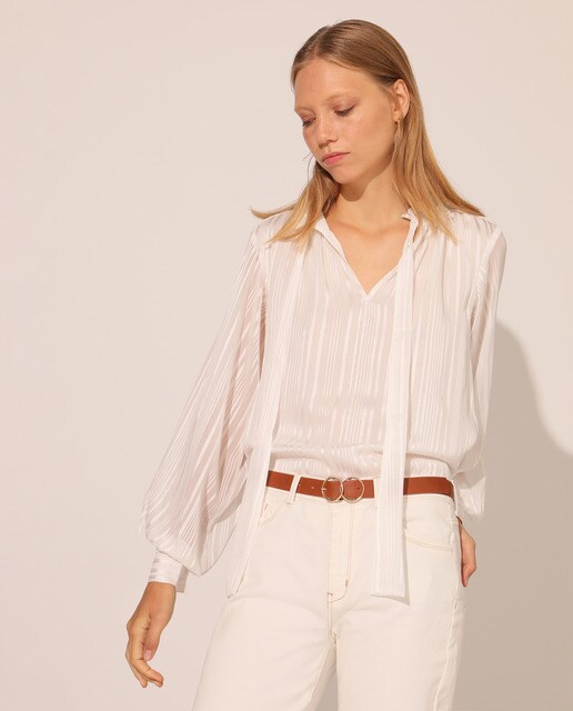 Blusa de mujer con lurex y lazada