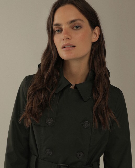 Gabardina clásica de mujer con capucha