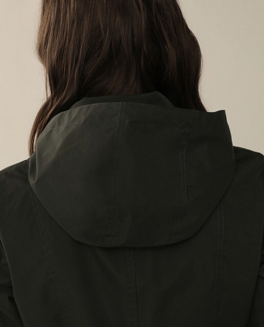 Gabardina clásica de mujer con capucha