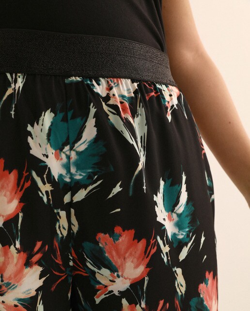 Pantalón de mujer talla grande fluido estampado