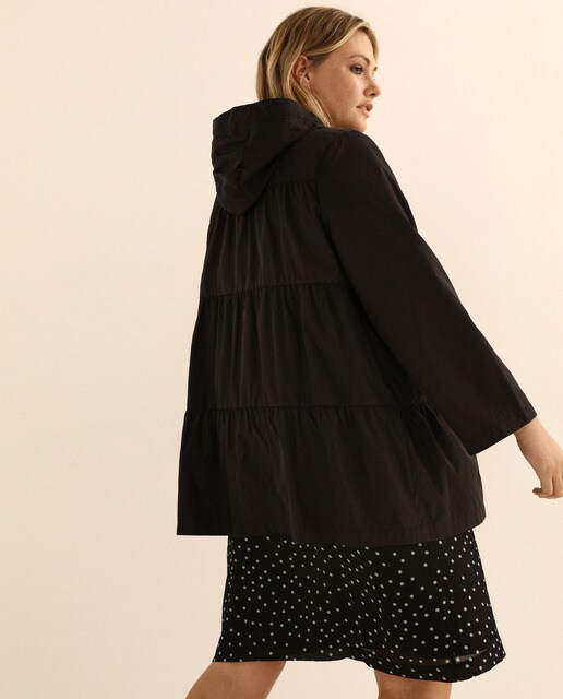 Parka ligera de mujer talla grande con capucha