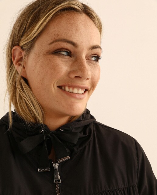 Parka ligera de mujer talla grande con capucha