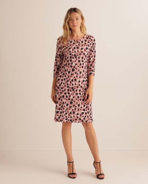 Vestido estampado com aplique