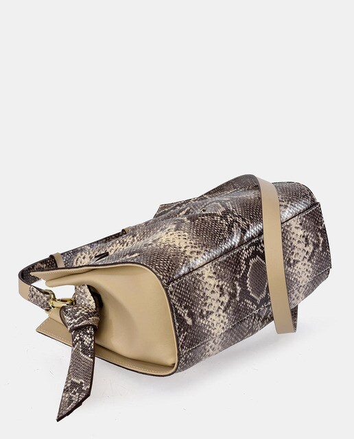 Bandolera pequeña de mujer Gloria Ortiz Odette de piel con print grabado de serpiente en tonos naturales