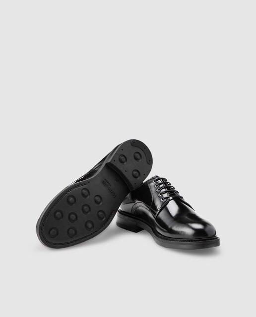 Zapatos de cordones de hombre Fórmula Joven de color negro con efecto charol