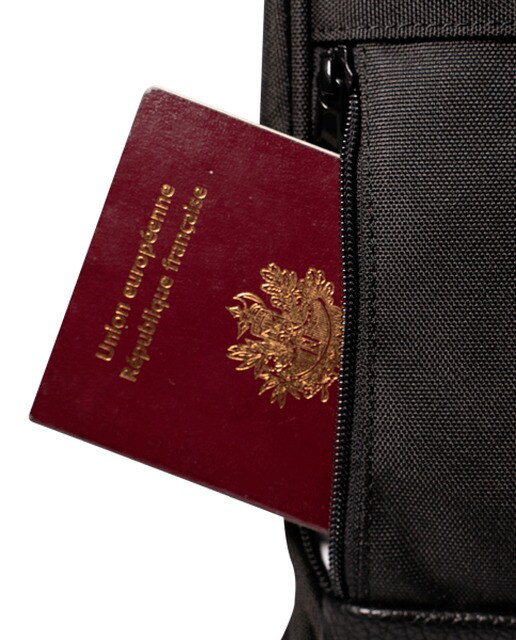 Mochila unissexo Berlin preta com fecho-éclair, bolsos intercambiáveis e espaço para portátil