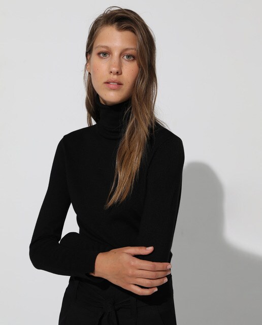 Jersey básico de mujer con cuello cisne