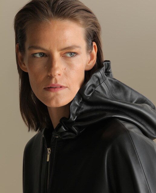 Parka de mujer 100% piel con capucha