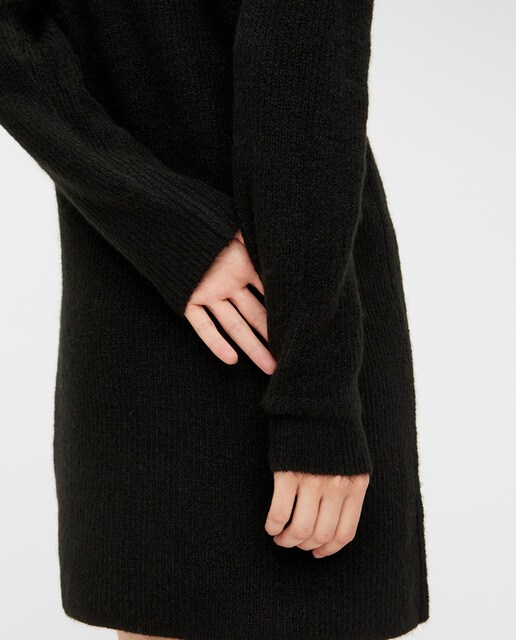Vestido de malha com mangas compridas
