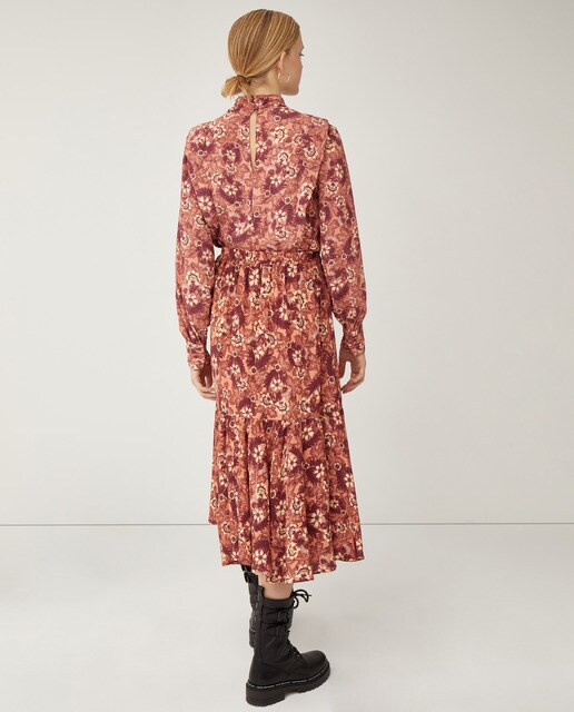 Falda midi con volante