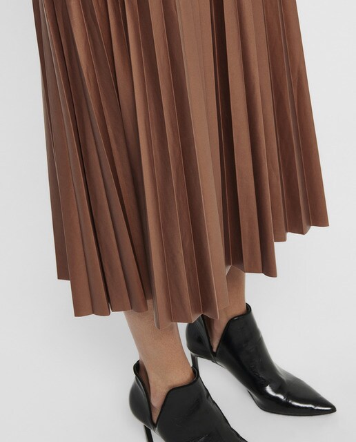Falda plisada midi