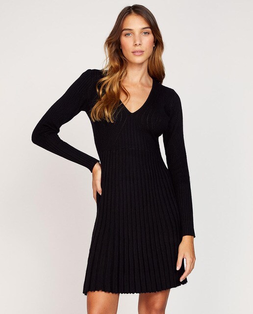 Vestido curto com saia canelada em forma de sino