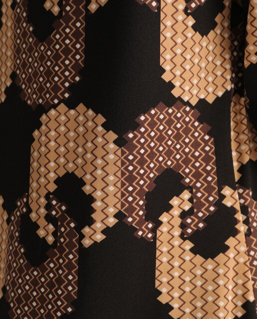 Vestido com estampado de fantasia