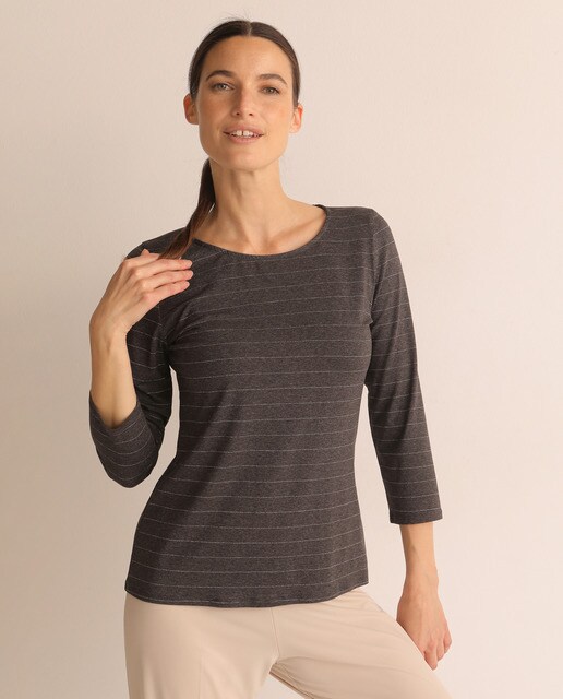 T-shirt lisa com risca